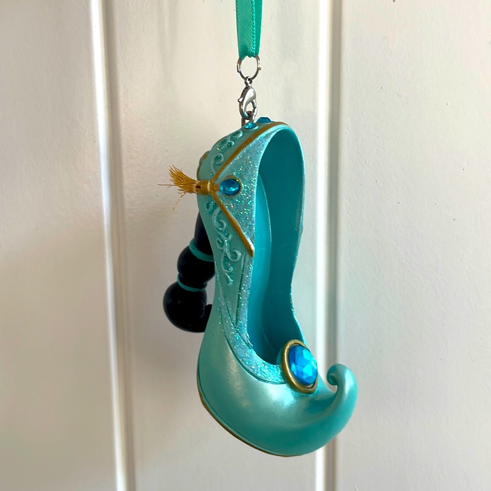 Disney’s Princess Jasmine heel ornament
